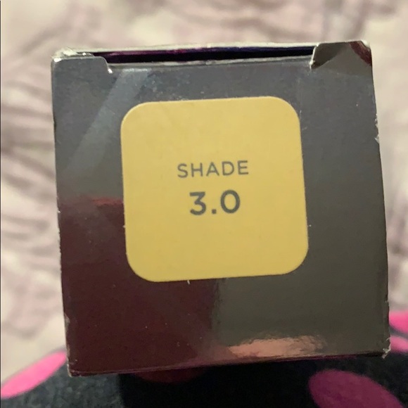 Full coverage foundation - Picture 2 of 2